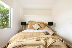 Suncoast Ozone 2mins walk to Beach in Rye Rye